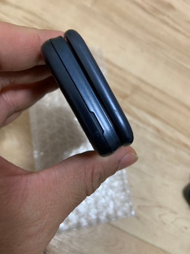 Docomo らくらくホン F-01M（ネイビー）