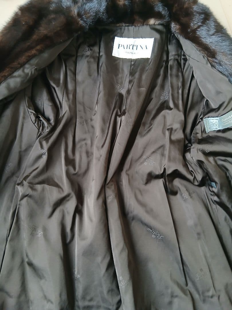 d*2様 美品SAGAMINKPARTINA ダークブラウン 毛皮ロングコート