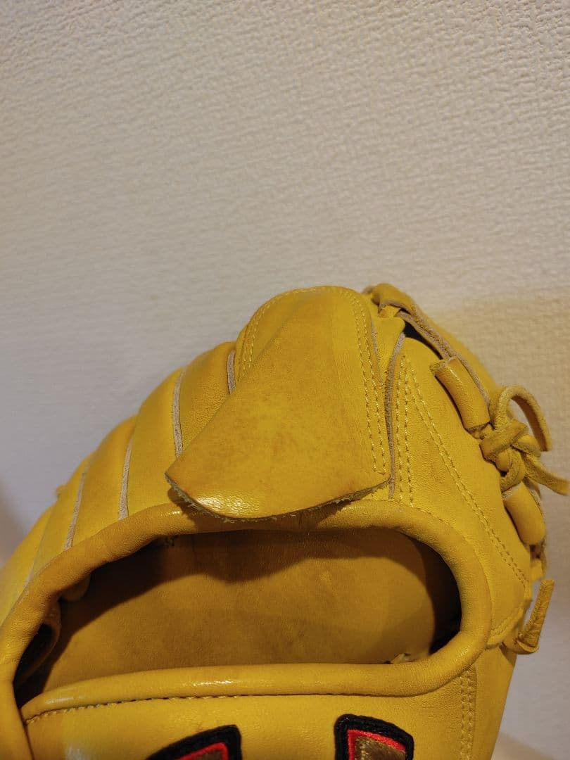 アンダーアーマー　希少　軟式　投手 イエロー　右投げ　指カバー