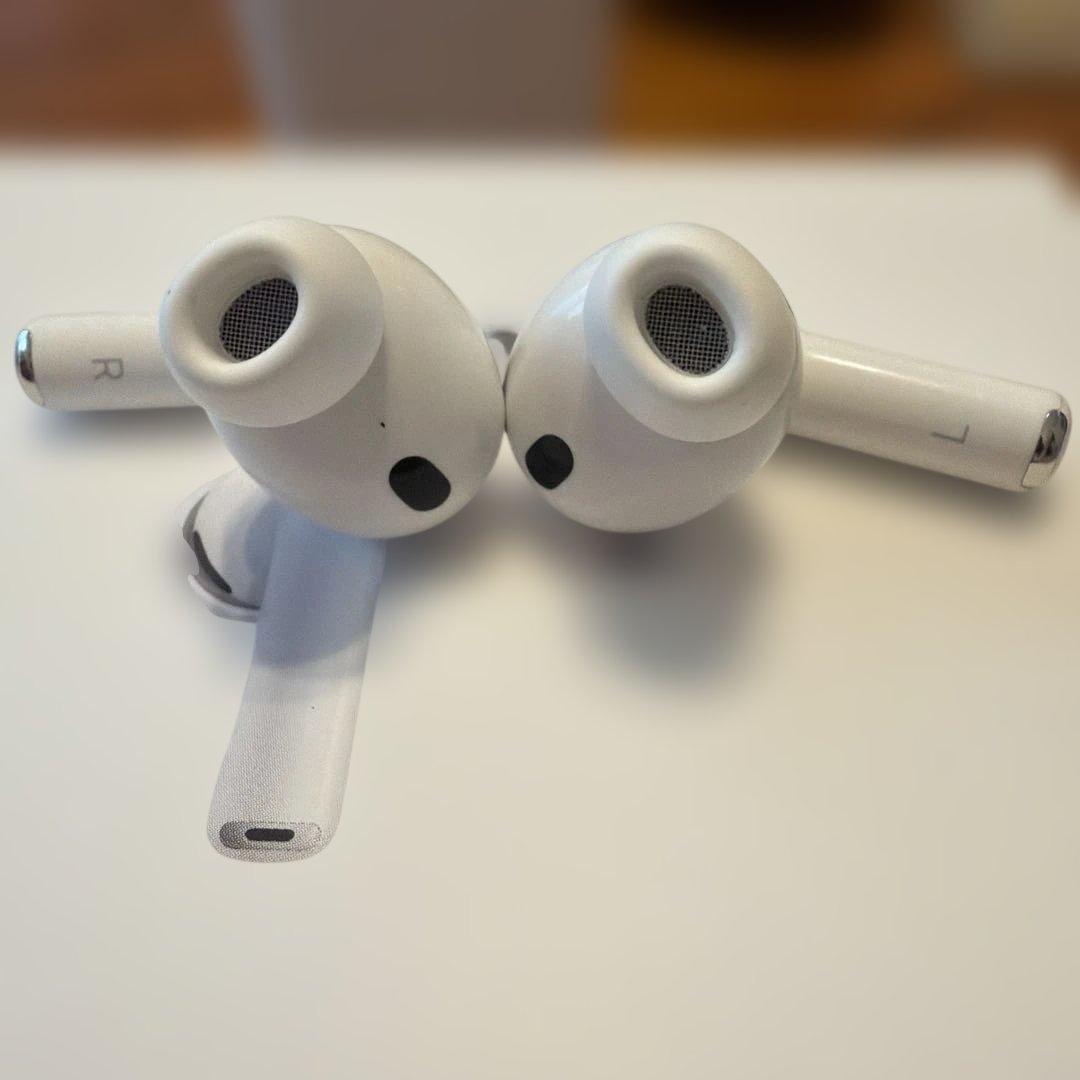ほぼ新品！AirPods Pro 3 本体