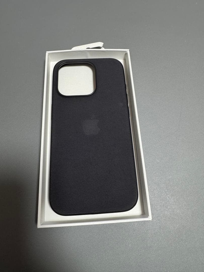 Apple iPhone 15 Pro 128GB ブラックチタニウム 本体