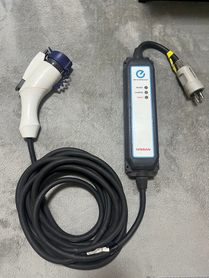NISSAN リーフ 電気自動車用充電器 200V