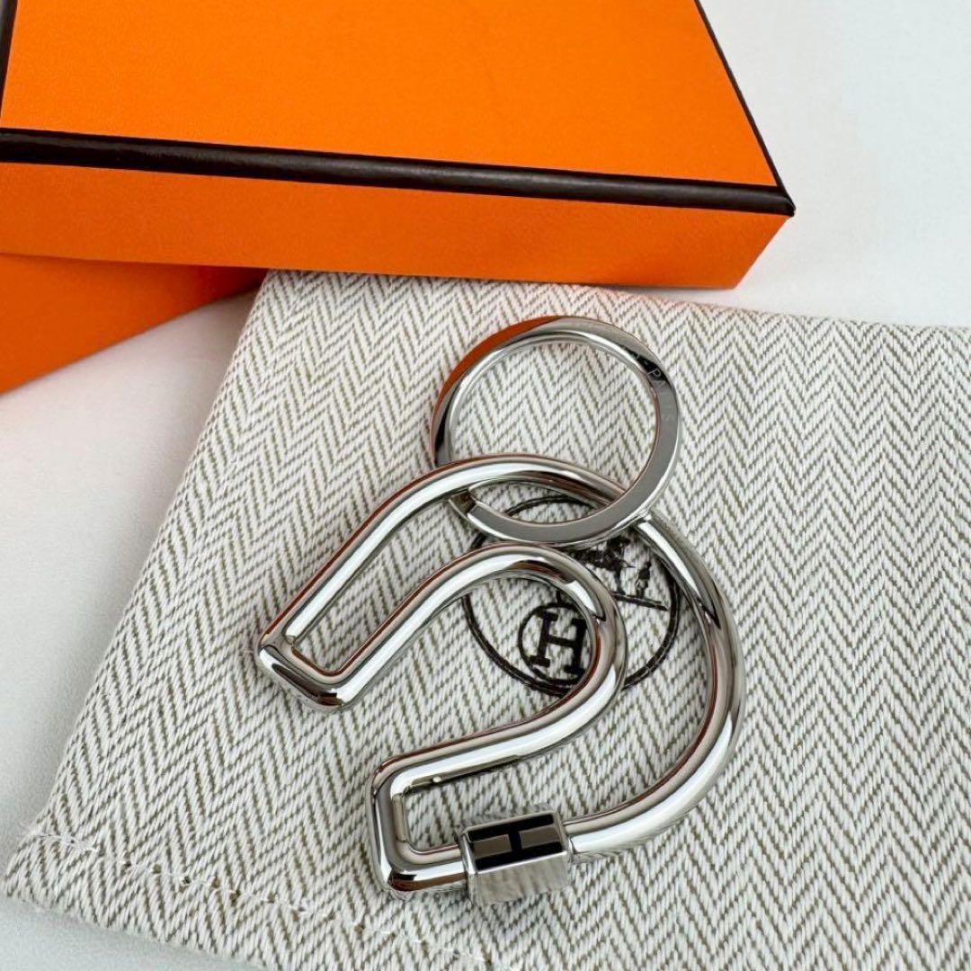 新品　HERMES エルメス　キーホルダー フェール・ア・シュヴァル　ブラック