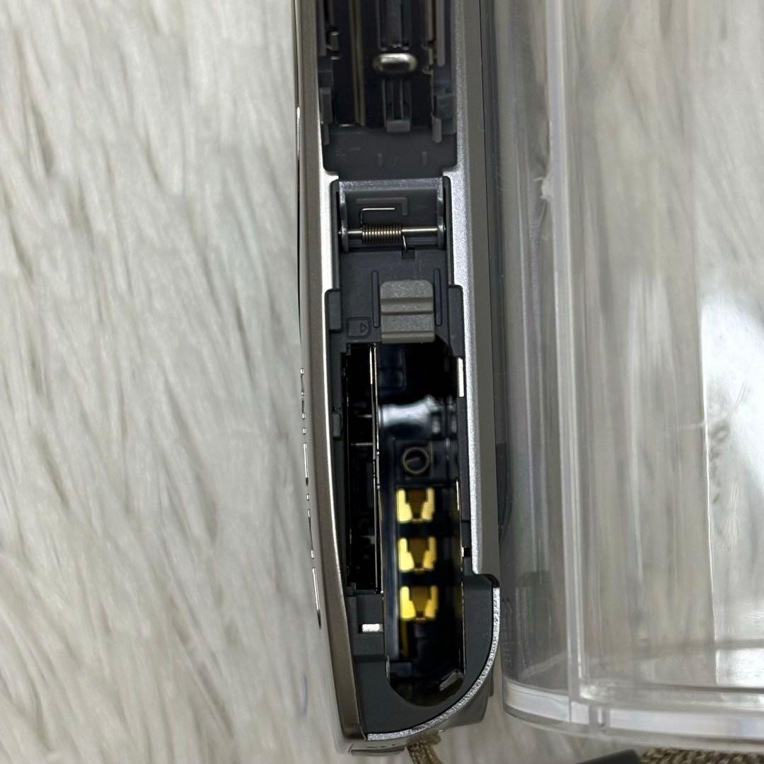 CASIO カメラ　EX-Z2000 充電器　箱　シルバー コンデジ　動作品