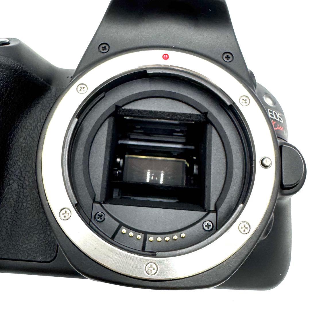 ほぼ新品 CANON EOS kiss x9 ダブルズームキット キャノン