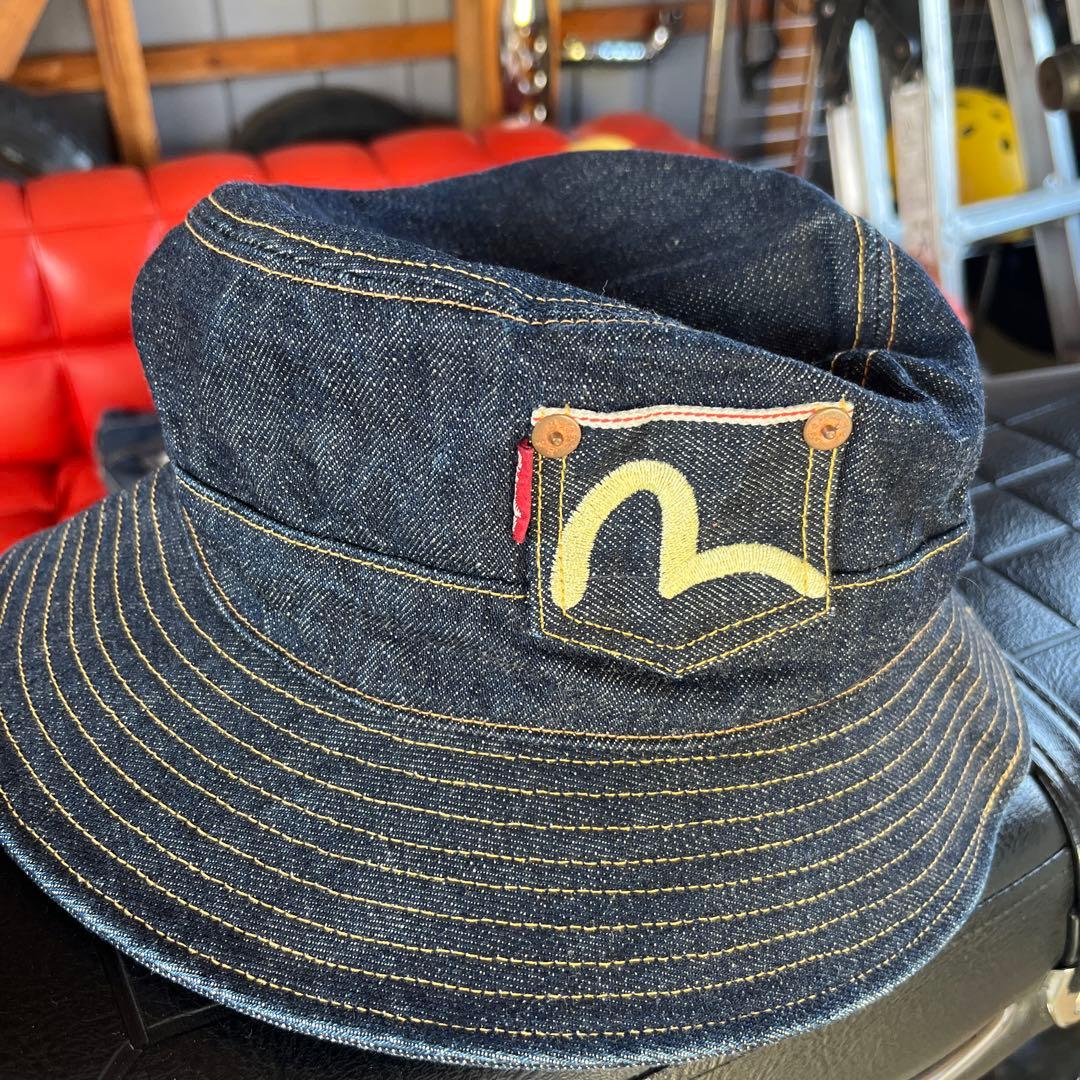 evisu 帽子　Mサイズ　値下げします。
