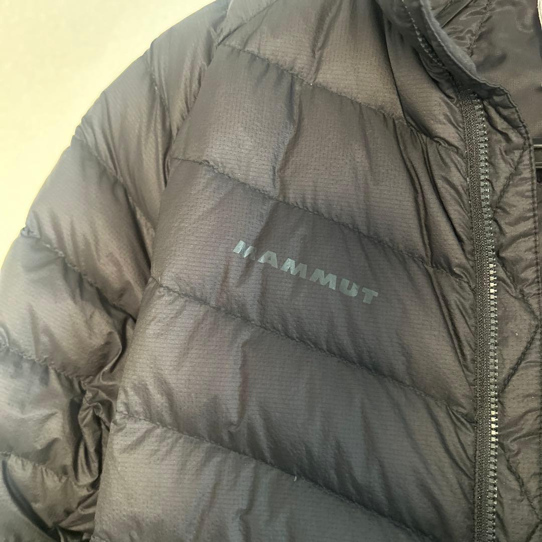 マムート メロンライト　ダウンジャケット