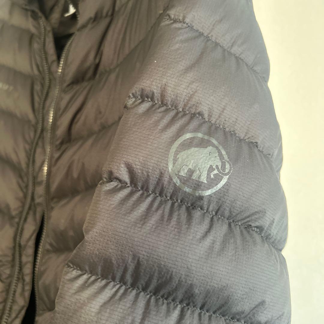 マムート メロンライト　ダウンジャケット