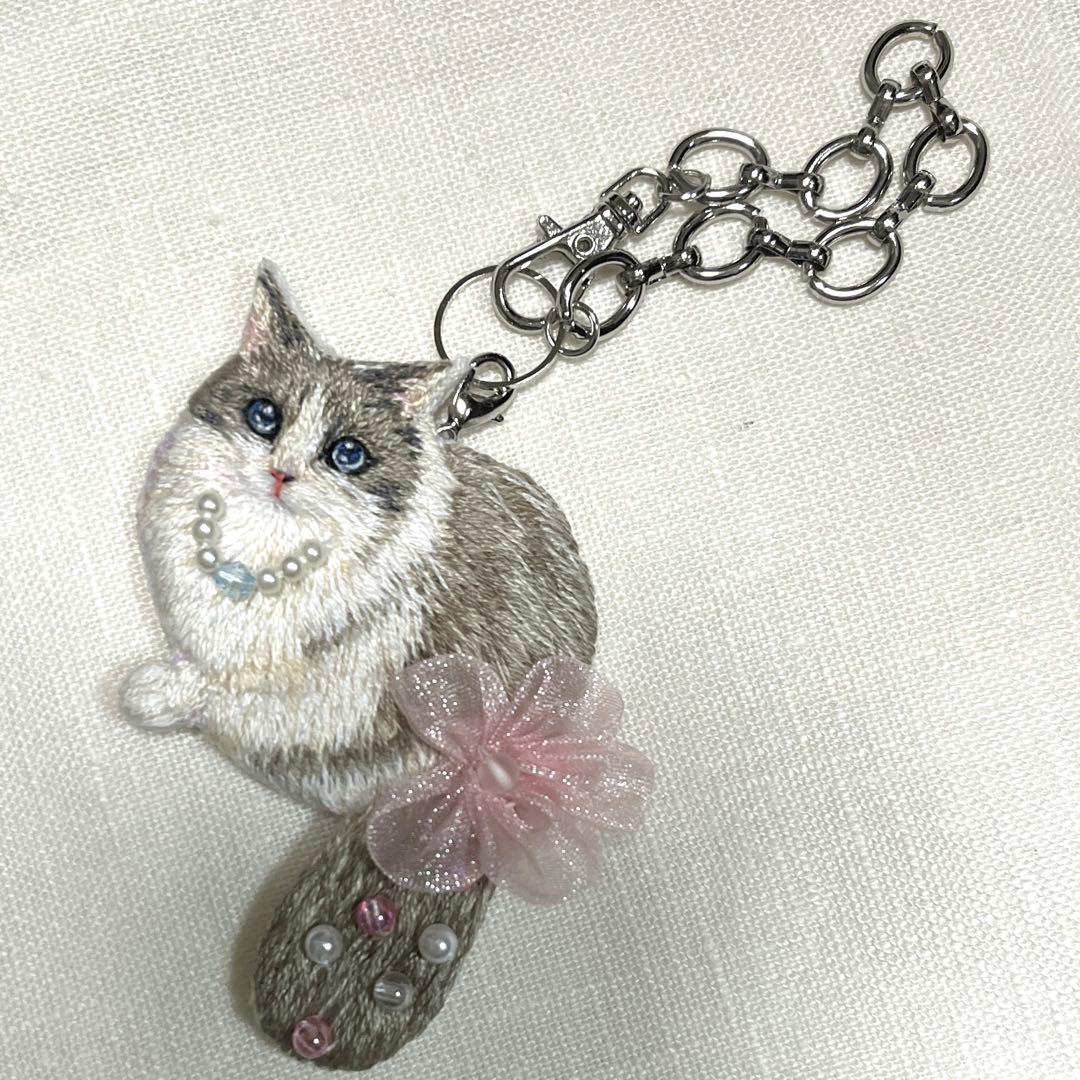 ハンドメイド　刺繍フレーム　刺繍チャーム