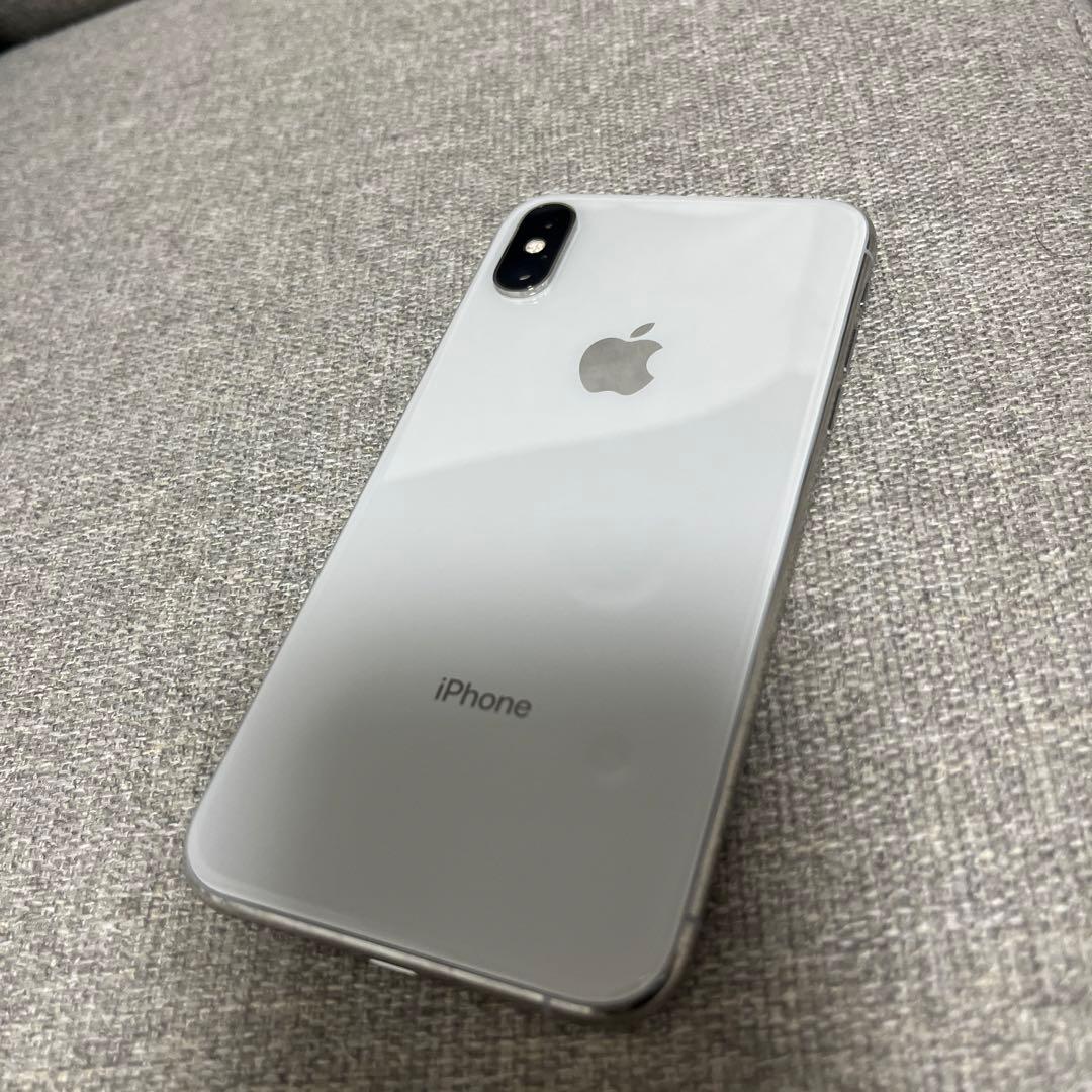 Apple iPhone Xsシルバー 本体