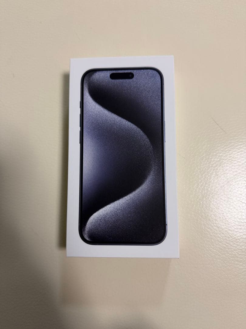 Apple iPhone 15 Pro ブルーチタニウム　電波時計