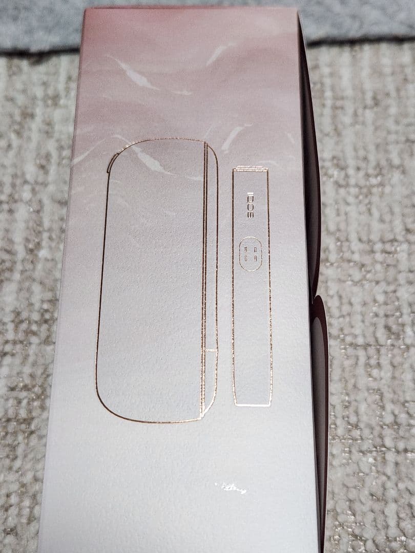 IQOS ILUMA i 2025年春限定版