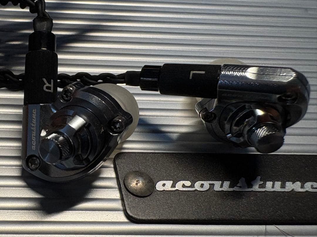 acoustune hs1677ss ガンメタ