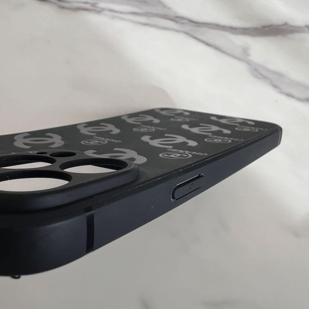 iPhone13 pro max用　スマホケース CHANEL 黒　ココマーク