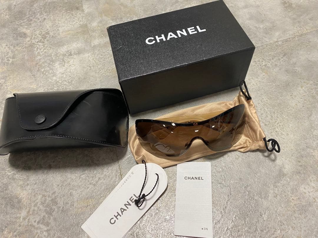 CHANEL サングラス　未使用新品