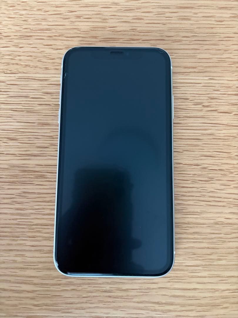 iPhone 11 ホワイト 本体 おまけつき