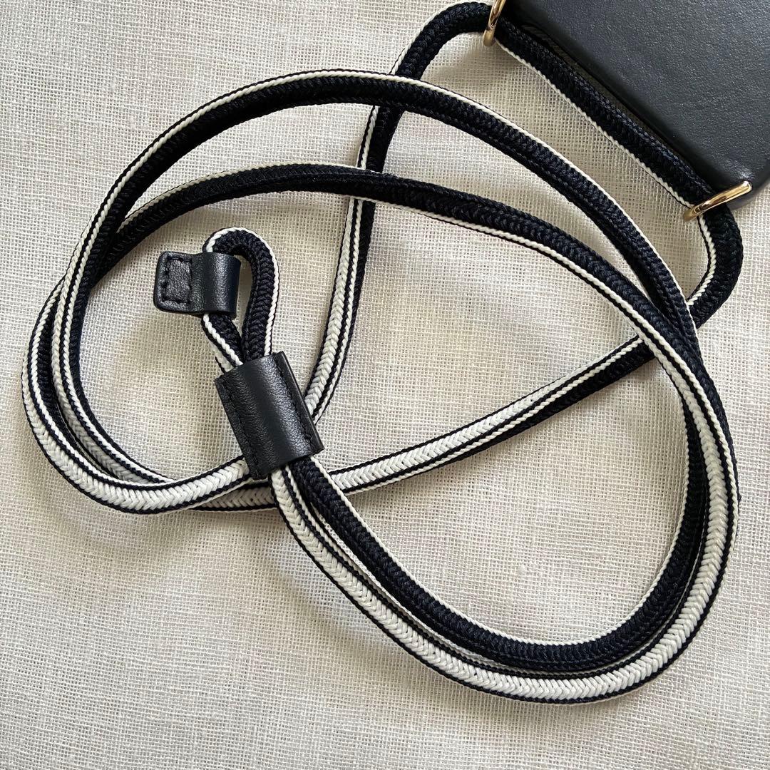 CHRISTIAN DIOR ストラップ付きiPhoneケース iPhone15