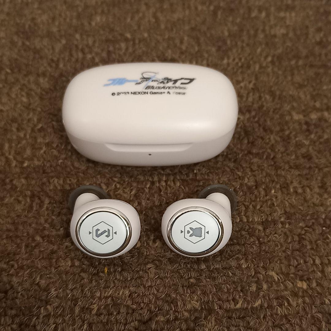 ONKYO×ブルーアーカイブ AOW01 ワイヤレスイヤホン アロナ　ケース付き