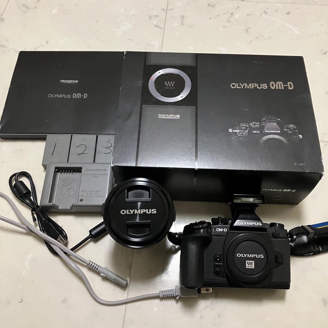 OLYMPUS OM-D EM-1 12-40mmPROレンズ付き