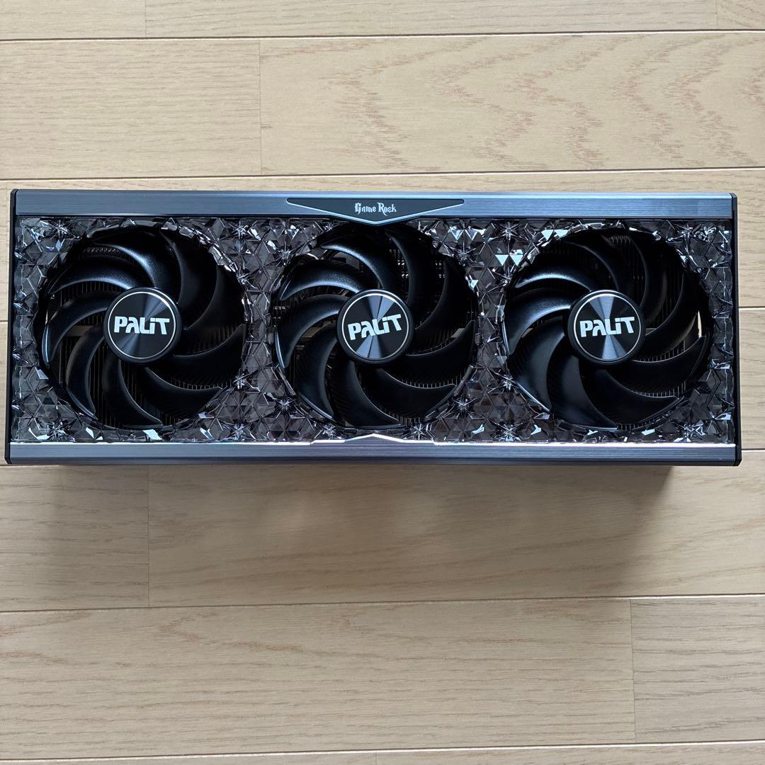palit RTX 4090 ヒートシンク　3連ファン　バックプレート