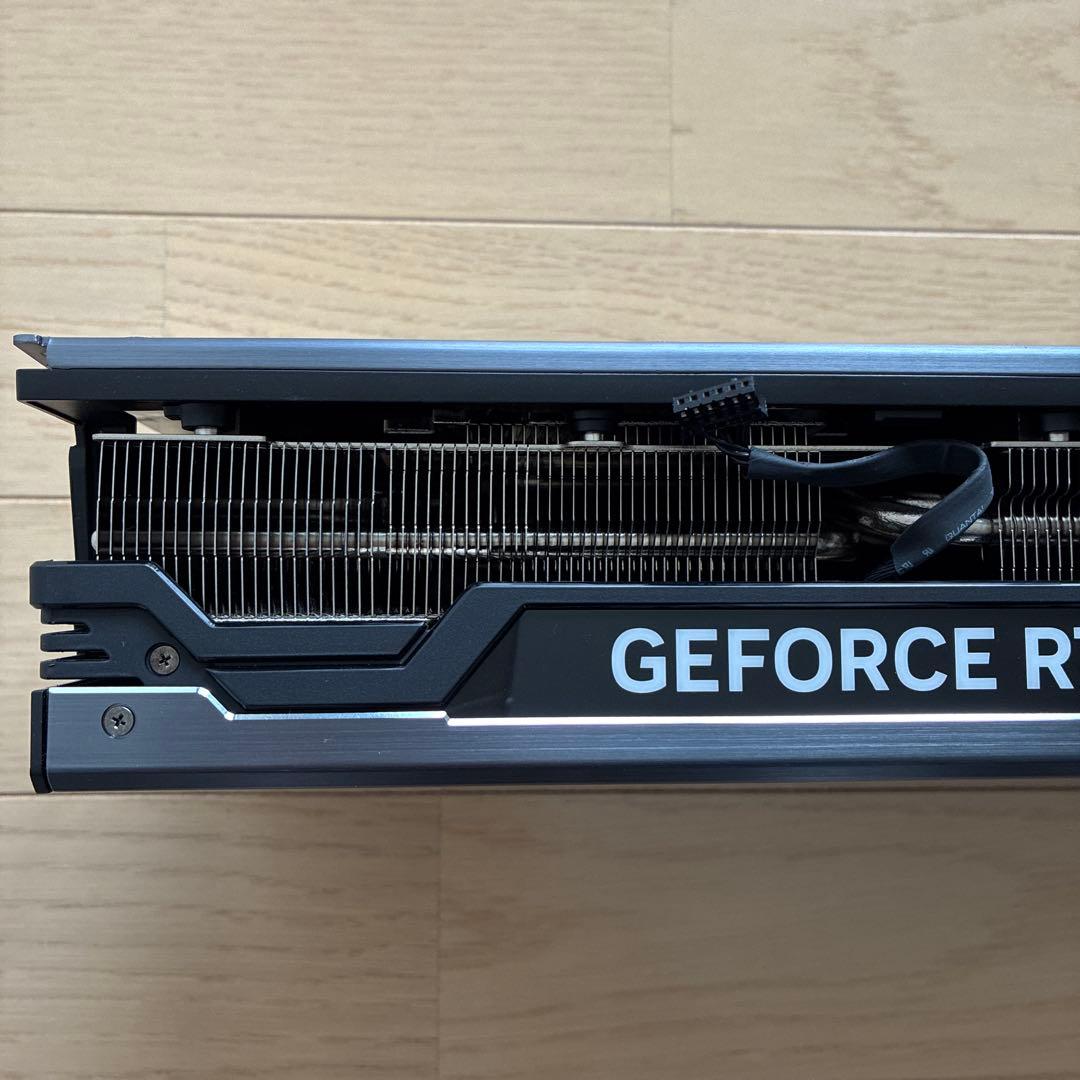 palit RTX 4090 ヒートシンク　3連ファン　バックプレート