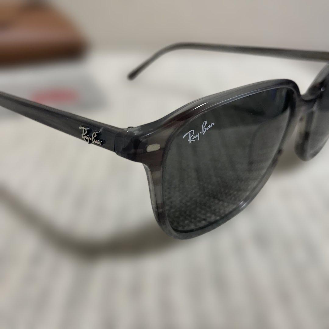 キートン様　RayBan LEONARD RB2193-F グレー