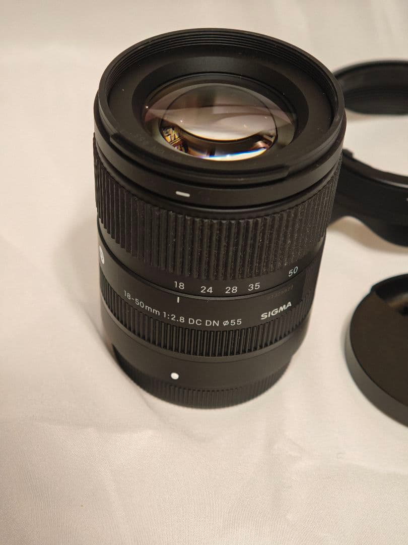 【サーモン】【美品】SIGMA 18-50mm F2.8 DC DN