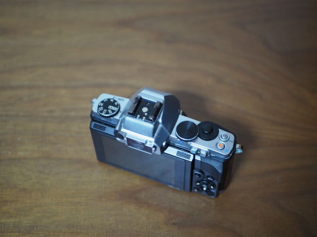 【ジャンク品】OLYMPUS OM-D EM-5 ミラーレス一眼カメラ 本体
