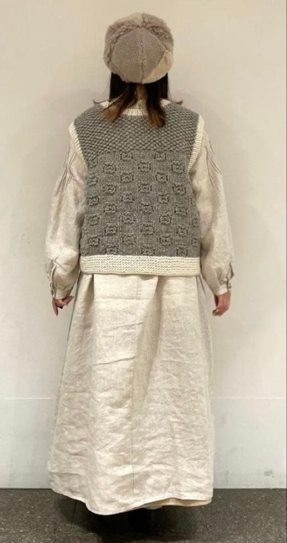 プロクリーニング済 超美品 Tsuharu ペルーニット 手編み前後ろ着ベスト