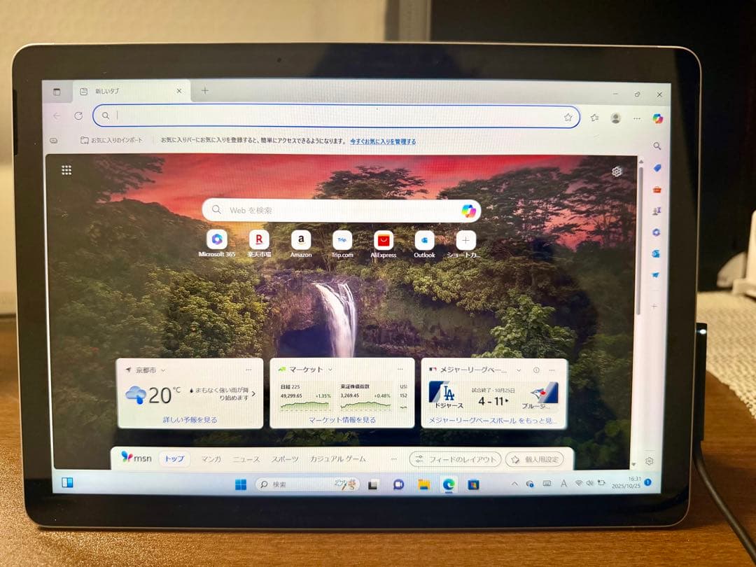 【ジャンク品】Microsoft Surface Go 3 4GB 64GB