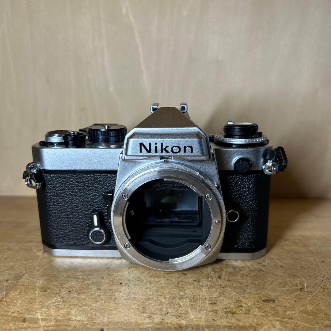 Nikon FE シンプルニコン　シルバーボディー　完動極美品