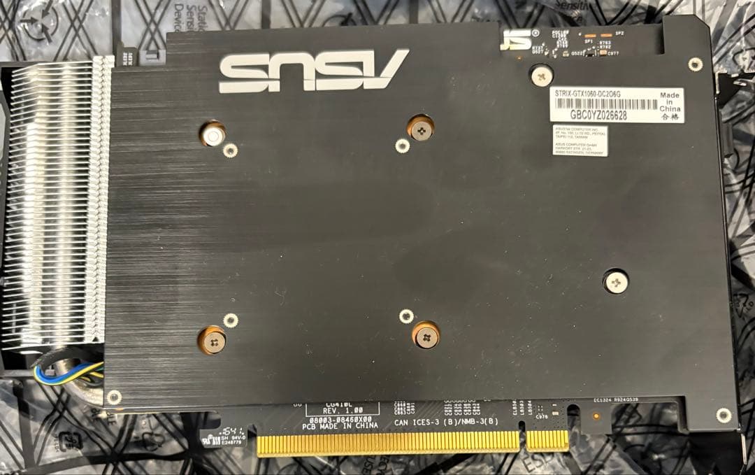 ASUS STRIX GTX1060グラフィックボード