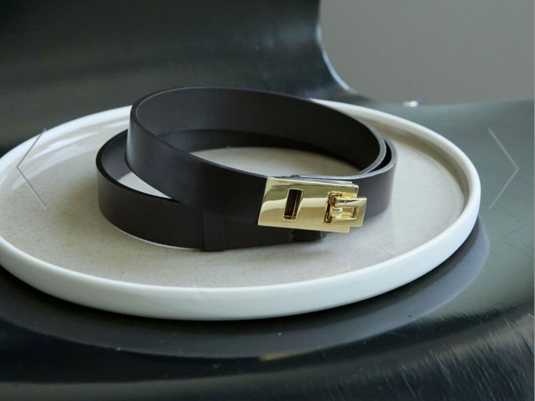 新品未使用　ガリャルダガランテ　スクエアバックルベルト