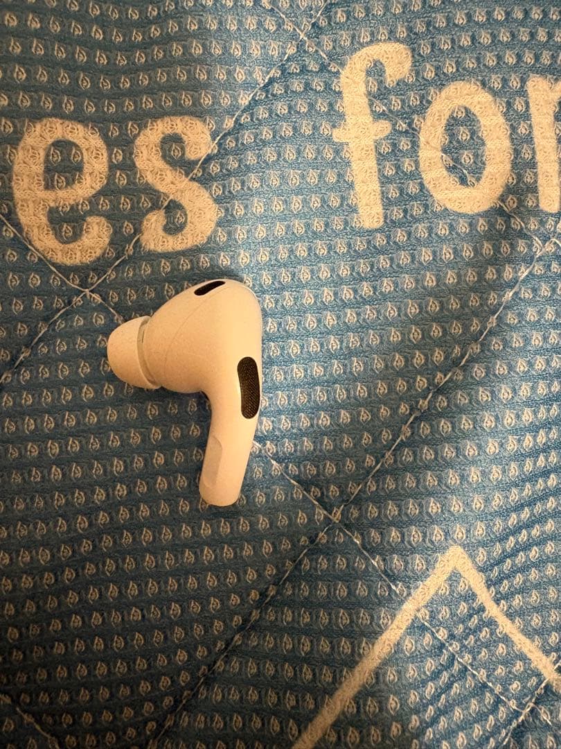 新品未使用AirPodsプロ第二世代左耳