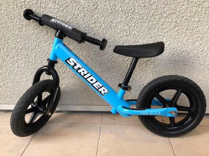 【t.h.ree8945】ストライダー　ビームス限定　水色