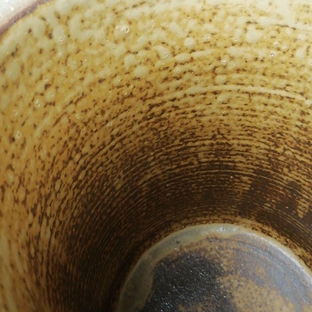 Ｔ２０２　水指　『灰釉　ツタノミ文』『和太守卑良(守弘)』　共箱　茶道具