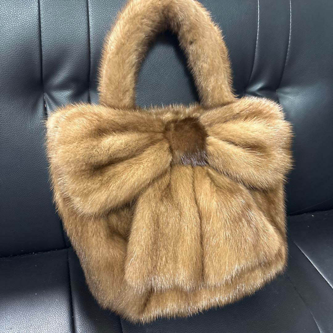 新品❣️ミンクリボン❣️可愛い❣️持ち手もミンク❣️ファーバッグ