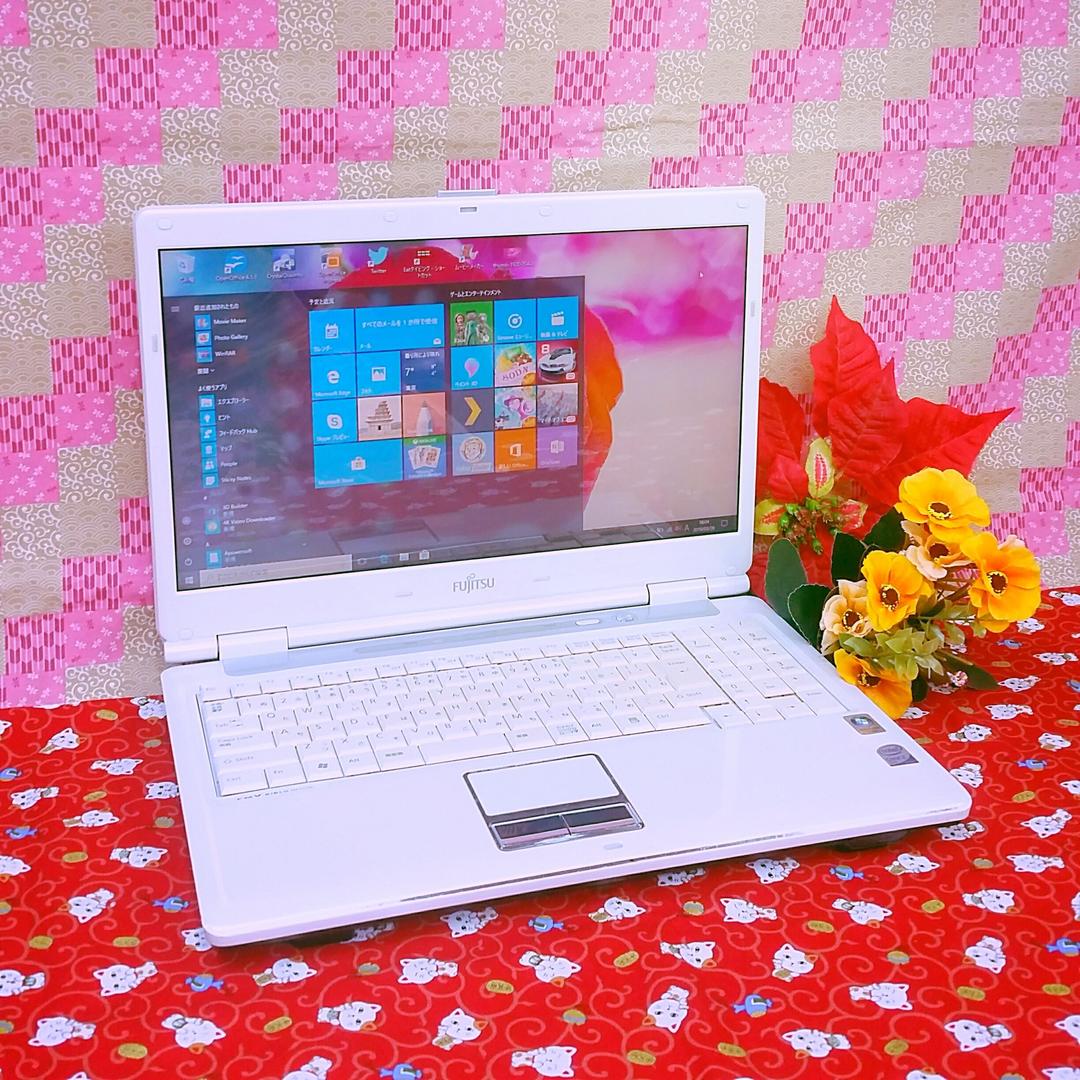 富士通/HDD大容量500GB！最新Win10搭載！ホワイト色/動画&画像編集