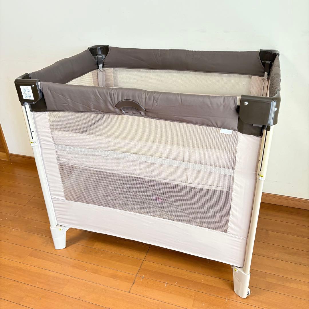 【動作良好・匿名配送】アップリカ ココネルエアー ベビーベッド ココア