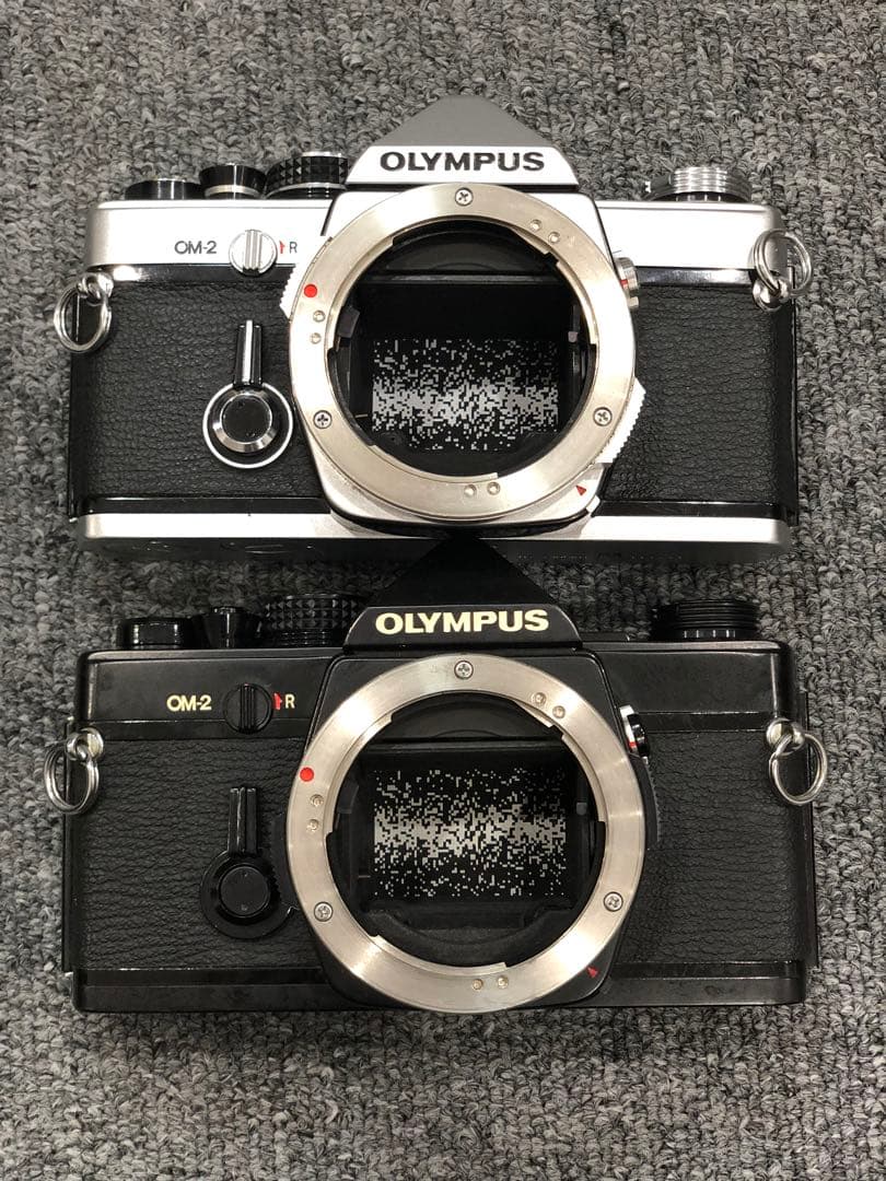 Olympus OM-2 シルバー ブラック フィルムカメラ　2個　002