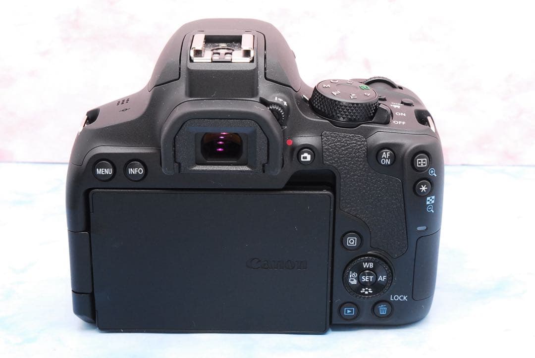 Canon Kiss X10i☆超高性能☆一眼レフカメラ☆スマホ転送OK☆