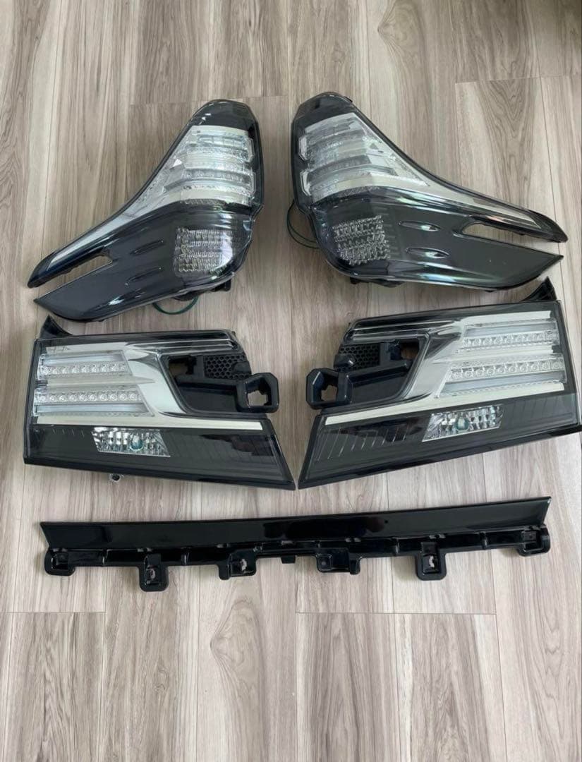 jam 30前期　ヴェルファイア テールランプ　シーケンシャル仕様