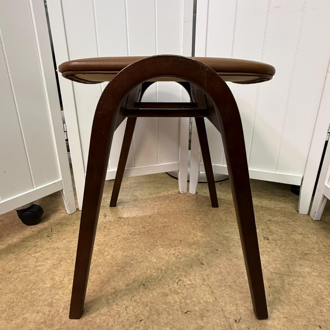 ★秋田木工　剣持勇　スタッキングスツール　No.202