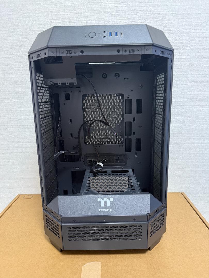 PCケース(自作PC用) The Tower 250 Black