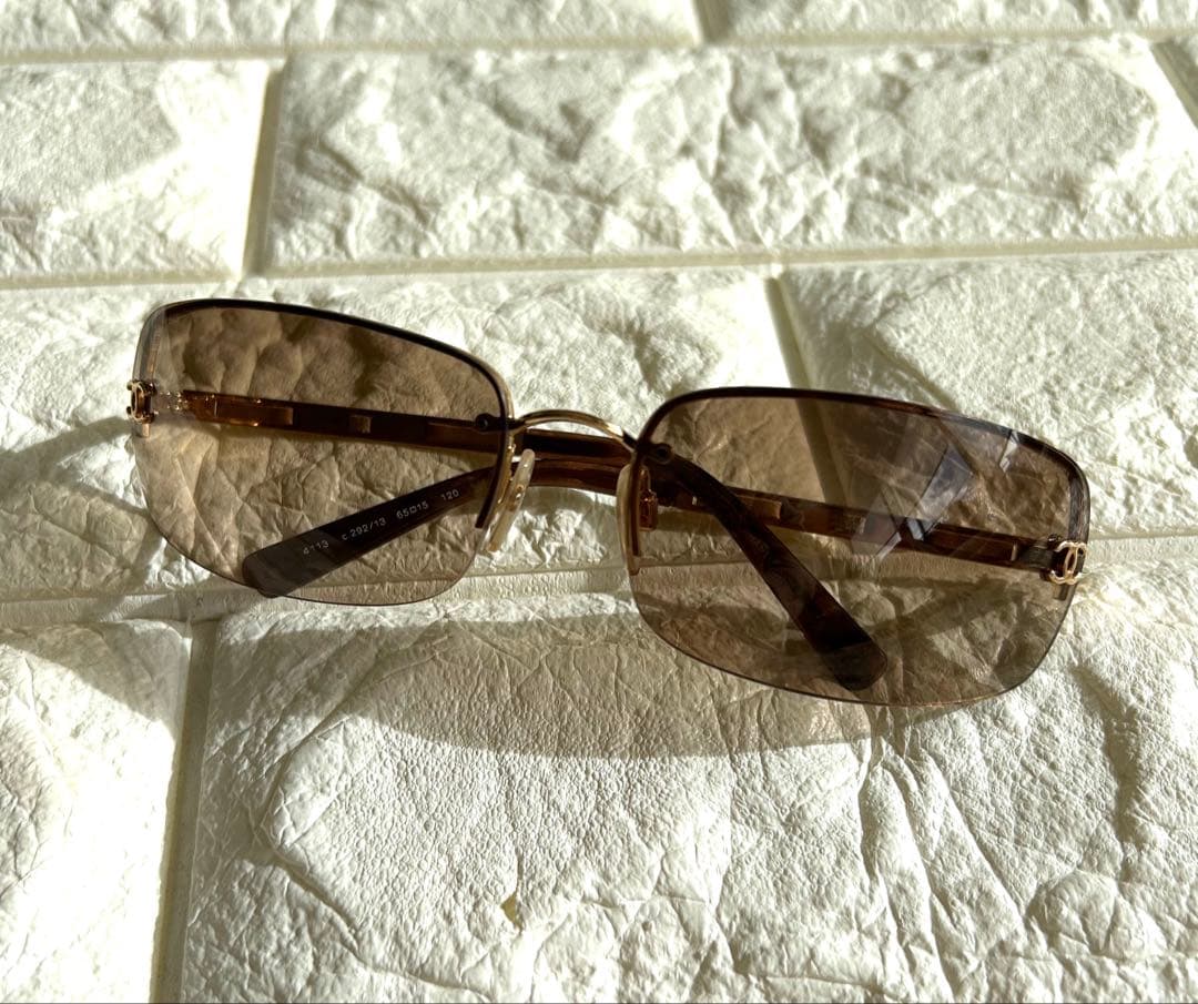 CHANEL ブラウン スクエア サングラス