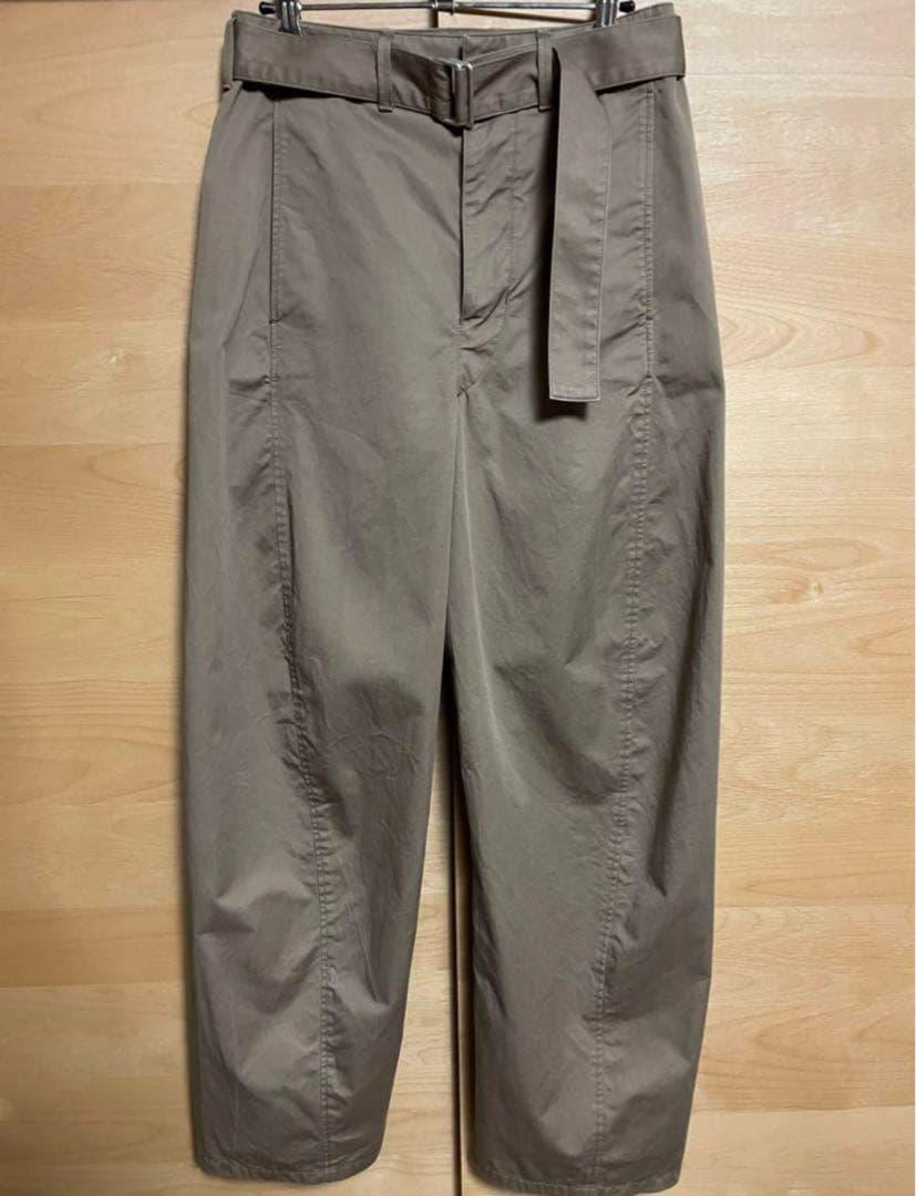 ルメール　ベルテッドパンツ