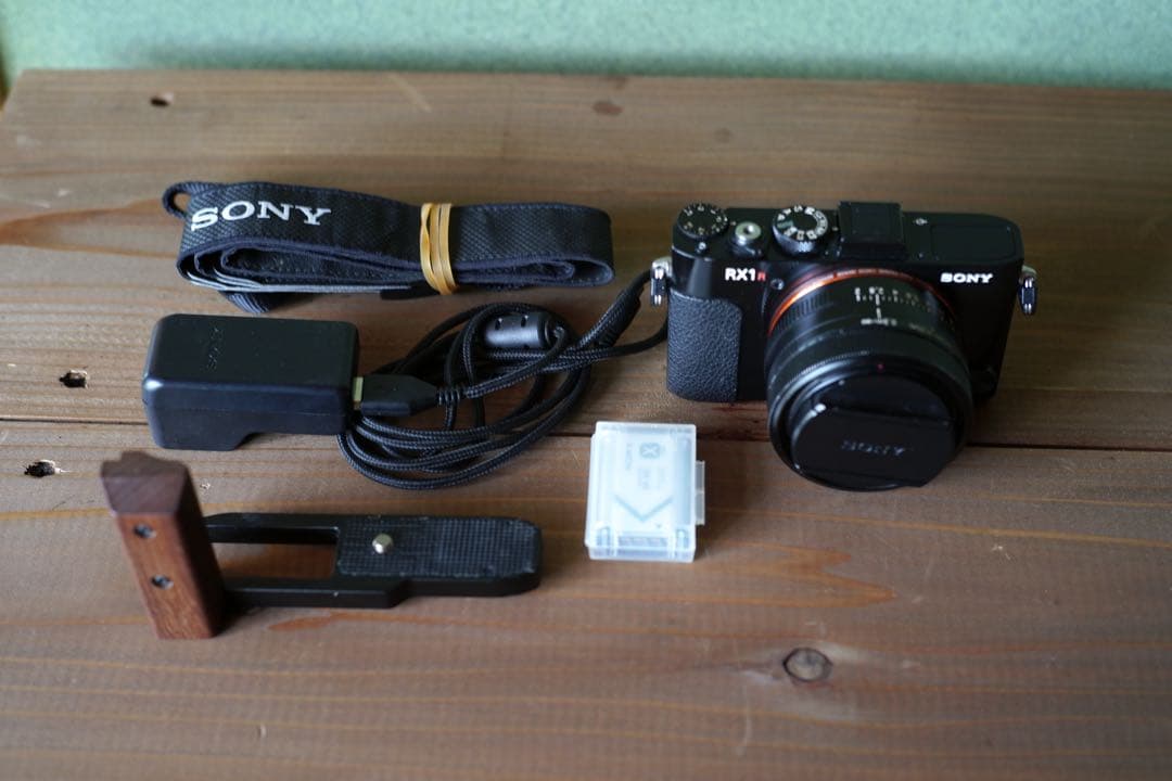 ポップアップ【難有品】sony DSC-RX1R フルサイズ