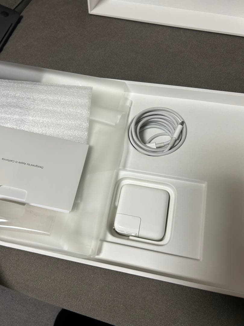 MacBook Air 13インチ M1 256GB SSD
