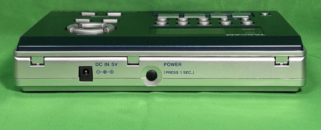 ★中古動作確認済 TASCAM CD-VT2 ボーカルトレーナー　アダプター付属