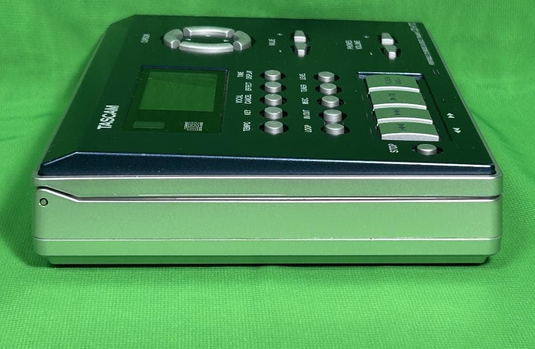 ★中古動作確認済 TASCAM CD-VT2 ボーカルトレーナー　アダプター付属